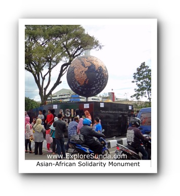 Asian-African Solidarity Monument, one of Bandung Conference monuments displayed near the Asian African Conference Museum. Asian-African Solidarity Monument, one of Bandung Conference monuments displayed near the Asian African Conference Museum.