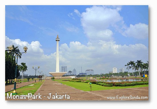 Parks and gardens in Jakarta: National Monument park.