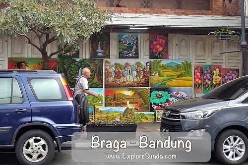 Paintings displayed for sale at jalan Braga Bandung Paintings sold at jalan Braga Bandung