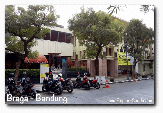 Braga Permai Restaurant at Braga Bandung. Braga Permai Restaurant at Braga Bandung.