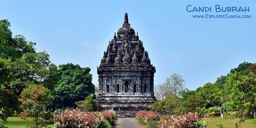 Once a ruin, now Candi Bubrah has completely been renovated. Once a ruin, now Candi Bubrah has completely been renovated.