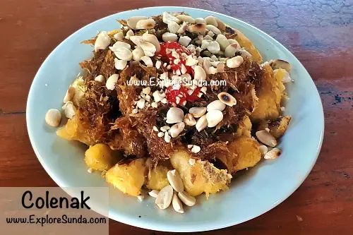 Colenak, with its sweet shredded coconut, tender and slightly sour fermented cassava, and smoky grilled flavour, is one of the most delicious Sundanese desserts.