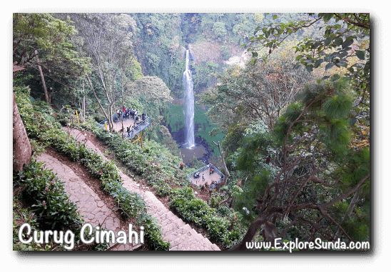 The view of Curug Cimahi, the Rainbow Waterfall, from the top platform. The view of Curug Cimahi, the Rainbow Waterfall, from the top platform.