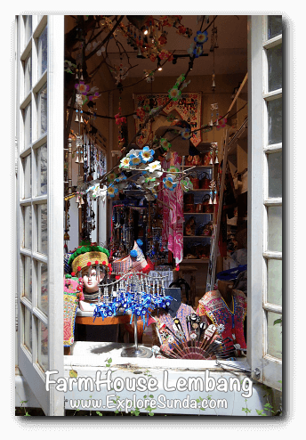 Literally window shopping in FarmHouse Lembang ;-) Literally window shopping in FarmHouse Lembang ;-)