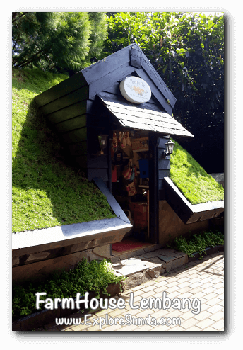 One of the souvenir shop in FarmHouse Lembang One of the souvenir shop in FarmHouse Lembang