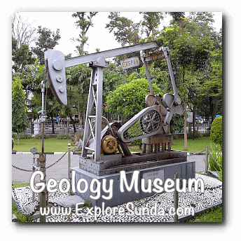 A machine used in oil rig displayed in Geology Museum, Bandung A machine used in oil rig displayed in Geology Museum, Bandung