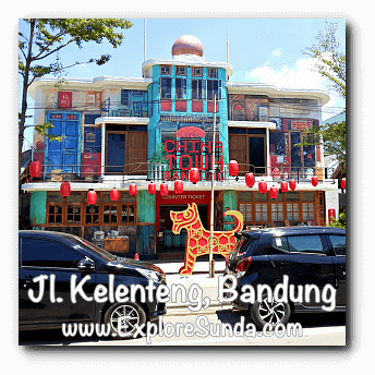 Chinatown at jalan Kelenteng Bandung.