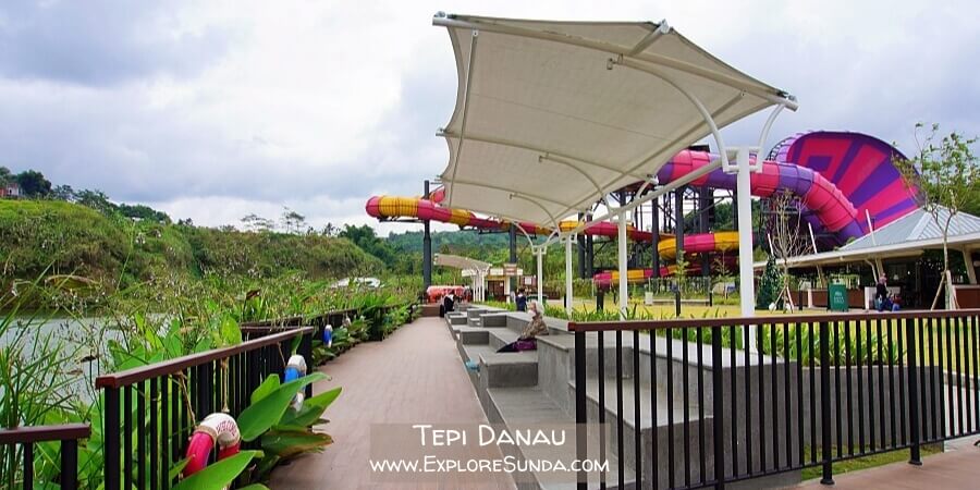 Tepi Danau in Kota Baru Parahyangan literally means the lakeside :)