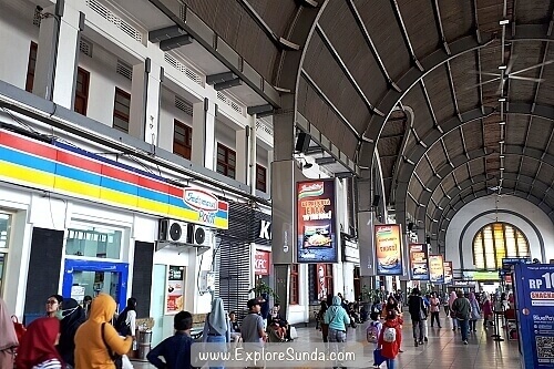 Eateries at Stasiun Jakarta Kota (Beos).
