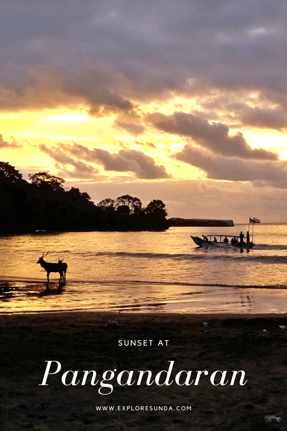 Enjoy a beautiful sunset at Pangandaran beach | Check out the many things to do in Pangandaran | What to eat | Where are the best hotels | #ExploreSunda #Pangandaran