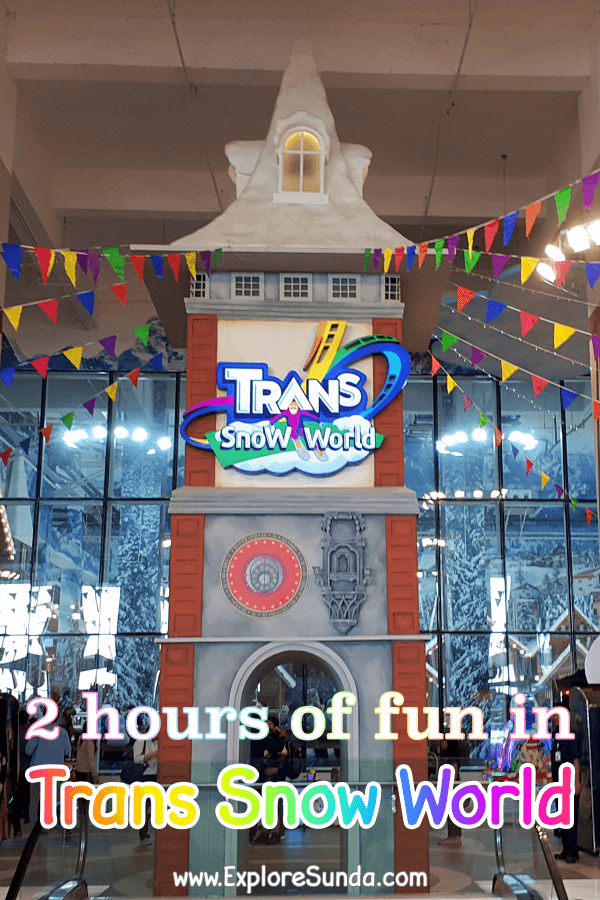 Playing in the snow at Trans Snow World in Transmart Juanda Bekasi | Ride a gondola, Slide, Ski, or Roll Over inside a Ball | #ExploreSunda
